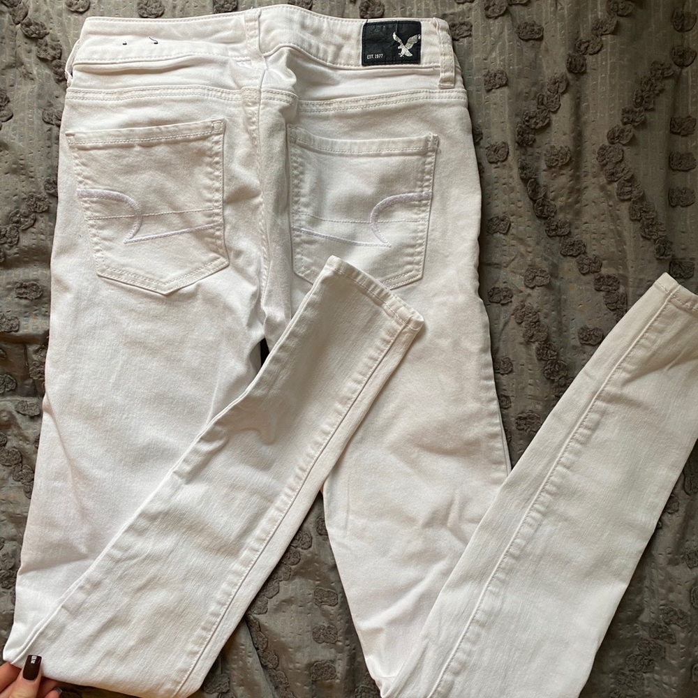 American Eagle Outfitters White High-Rise Skinny Jeans